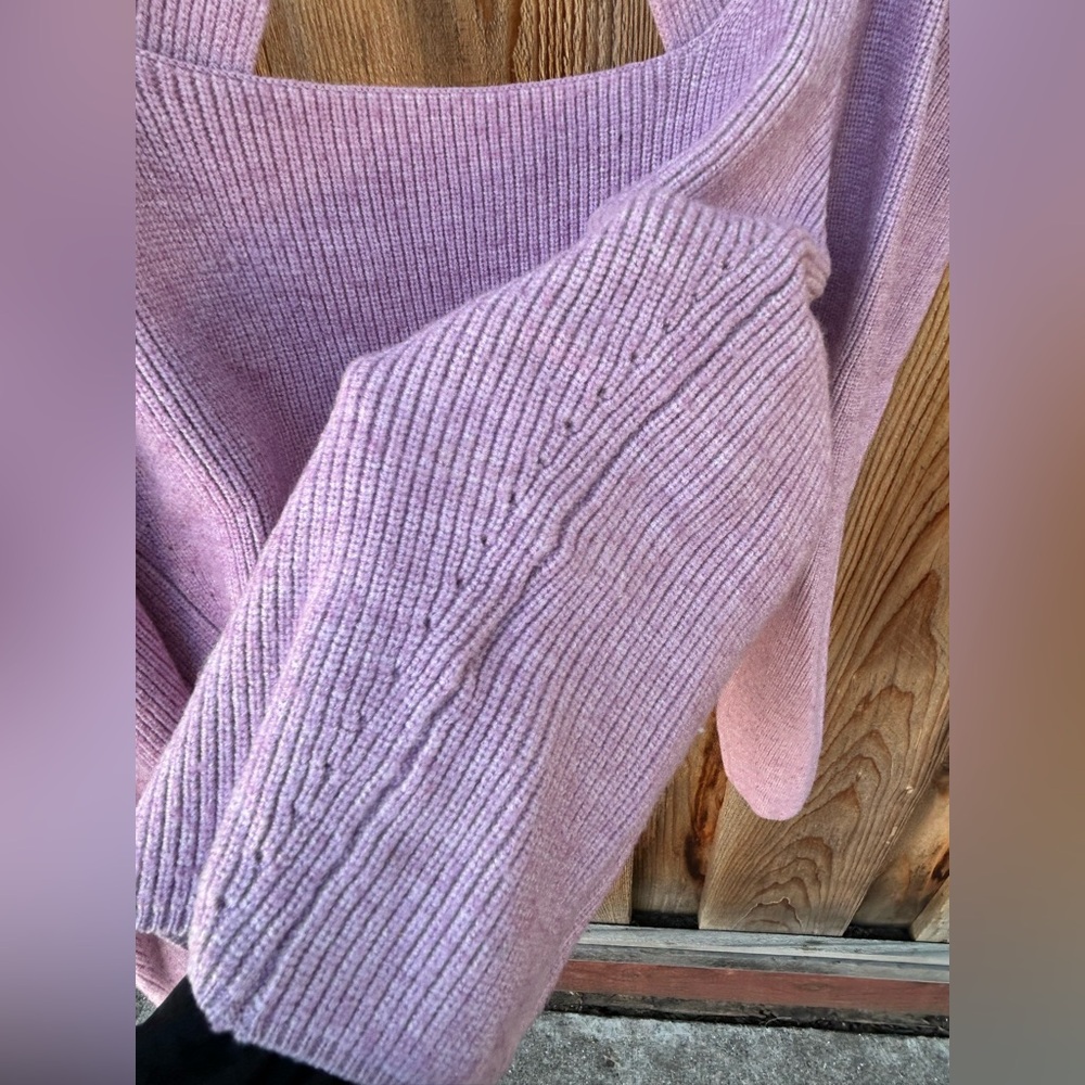 NWOT ASTR the label Catalina Cut-Out Sweater size small lilac color - Picture 8 of 11